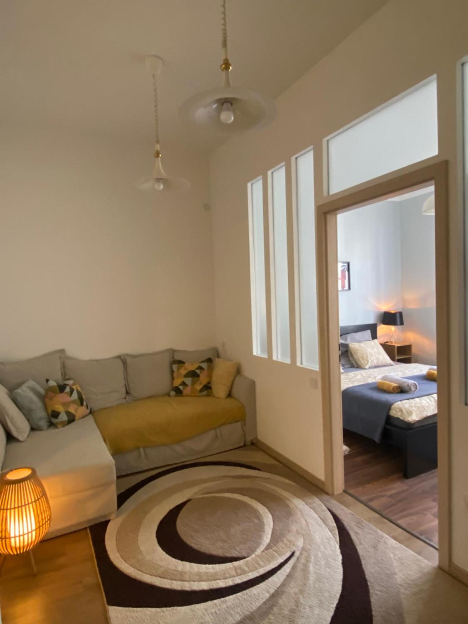 Larix Apartman Budapest Exteriör bild